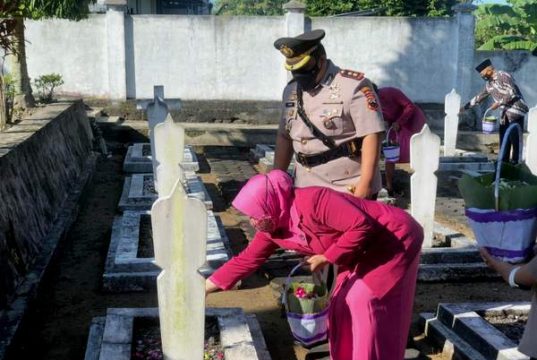 Kapolres Wonogiri Pimpin Ziarah ke Taman Makam Pahlawan Kusuma Bangsa