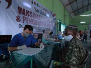 Ratusan Warga Ikuti Vaksinasi Covid-19 dan Pengobatan Umum Polres Klaten