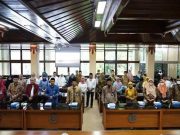 Rektor Prof Jamal Wiwoho Lepas Calon Jamaah Haji UNS Tahun 2022