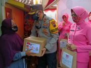 Hari Bhayangkara, Polres Batang Bagikan 300 Paket Bansos