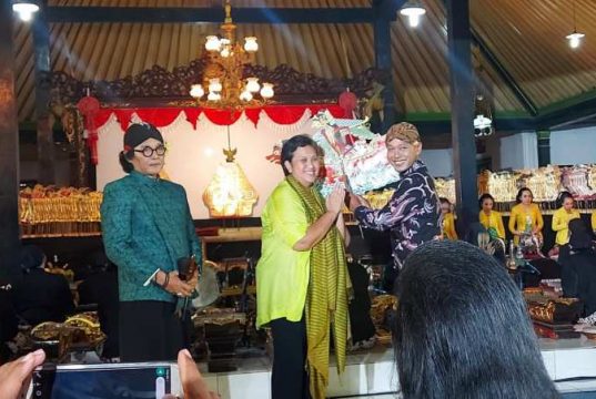 Pentas Wayang Kulit Rainha de Japora, Lestari Moerdijat; Agar Kita Tak Lupa Sejarah