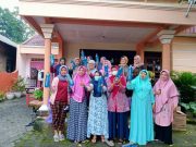 Tim PkM FE USM Beri Pelatihan Membuat Sabun Deterjen Jel