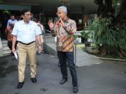 Rencana Kenaikan Tarif Naik ke Stupa Candi Borobudur Dikaji Ulang