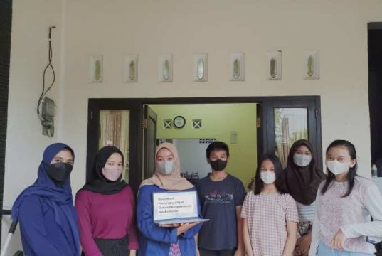 Biar Lebih Bijak Bermedsos, Nisrinna Edukasi Remaja Perumahan Jatisari Mijen