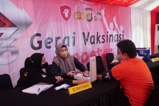 PP PBSI-Polda Metro Buka Gerai Vaksinasi Booster di Istora Senayan