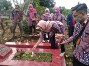 Ulang Tahun Ke-23, Dosen Fakultas Psikologi Ziarah Makam Pendiri