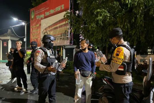 Lagi Suporter Diamankan Polisi, 3 Orang Kedapatan Bawa Miras dalam Lagan Persita Lawan PSS