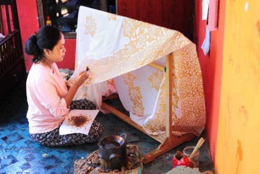 Kiat Kreatif Alfiah, Pemilik Gendhis Batik Jepara Pertahankan Pasar : Sering Desain Motif Baru