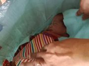 Bayi Merah Ditemukan di Warung dengan Tali Pusat Belum Dipotong