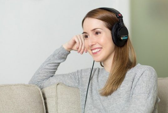 Tiga Manfaat Mendengarkan Musik Bagi Kesehatan Tubuh, Salah Satunya Dapat Mengatasi Stress