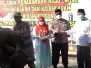 Kapolres Wonogiri Serahkan Hewan Kurban 3 Ekor Sapi dan 9 Ekor Kambing