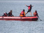 Para Relawan Berlatih Water Rescue di Waduk Gajahmungkur Wonogiri