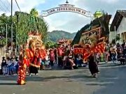 Bersih Lingkungan Joho Kidul Wonogiri, Dimeriahkan Reog Dadak Merak
