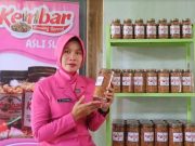 Bhayangkari Polres Tegal Hasilkan Bawang Kembar Goreng 1,5 Ton per Bulan