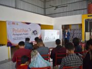 Tim PkM Mahasiswa USM Beri Pelatihan Fotografi Produk bagi Pelaku UMKM Pujasera Sami Untung
