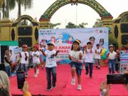Peringatan Hari Anak Nasional 2022 di Blora, Anak-Anak Bermain dan Menari Pejabat Naik Egrang