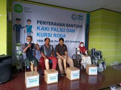 IZI dan YBM PT PLN UP3 Semarang Beri Bantuan Kaki Palsu dan Kursi Roda