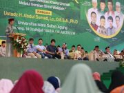 Ustad Abdul Somad Ajak Mahasiswa Bahagiakan Orang Tua