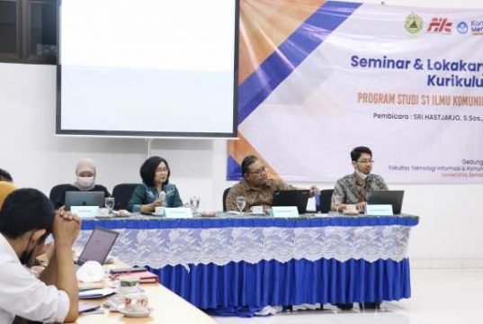Semiloka Kurikulum Ilkom USM, Hastjarjo PhD: Kurikulum Harus Mengacu pada Profil Lulusan yang Akan Dicapai