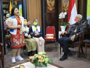 Suara Merdu Melvina Patricia Pukau Ganjar Pranowo