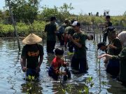 Ikut Menjaga Kelestarian Lingkungan, BEM FSH Unisnu Jepara Tanam 400 Bibit Mangrove