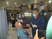 Jamaah Haji Kloter 1 Tiba, Jalani Tes Antigen Secara Acak