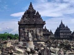 Puisi-Puisi Candi