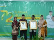 Mantan Gubernur Jateng Raih Budai Award dari Unissula