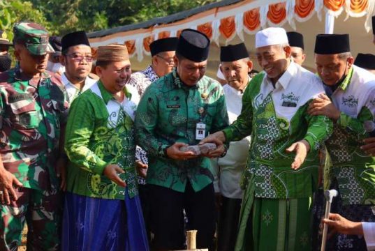 Bupati Kudus Hadiri Peletakan Batu Pertama Ponpes MWC NU Jati