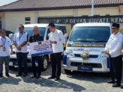 Dukung Layanan Pembayaran PBB, Bank Jateng Salurkan Bantuan Dua Unit Mobil Operasional