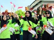 Ada Make Up Lukisan Merah Putih di Wajah Kaum Perempuan Pacitan