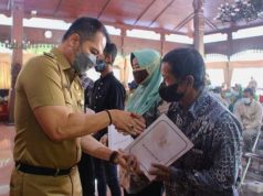 Bupati Kudus Kembali Serahkan Santunan Kematian Sebesar Rp 881 Juta