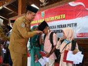 Bupati Kebumen Bagi Santunan ke 100 Anak Yatim