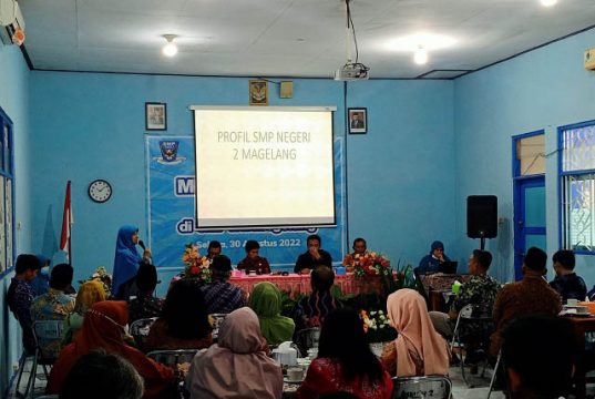 MKKS SMP/Mts se-Kota Bontang Menimba Ilmu ke SMP Negeri 2 Kota Magelang