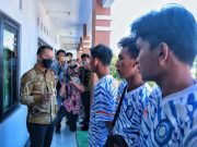 Bupati Kudus Sambangi Pemain Persiku di Mess Baru