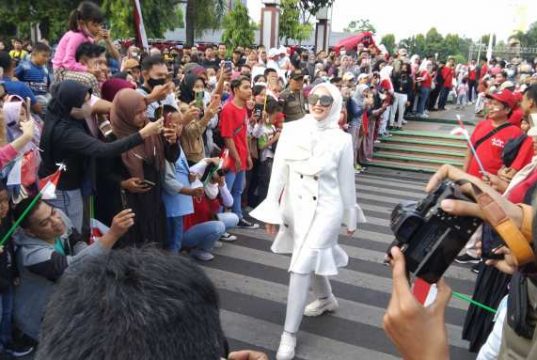 Deretan Artis Ibukota Meriahkan Gelaran Ar Rafi Merdeka di Alun-Alun Kudus