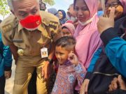 Serunya Ganjar Ajak Anak-anak Nyanyi