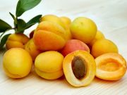 Empat Manfaat Buah Aprikot Bagi Kesehatan, Salah Satunya Baik Untuk Kehamilan