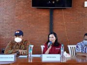 Desainer dan Duta Wisata Magelang Akan Tampil di Ipoh Fashion Week martini suarsa