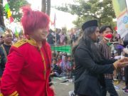Warga Purwodadi Kaget, Pesulap Merah dan Gus Samsudin Ikut Pawai Pembangunan
