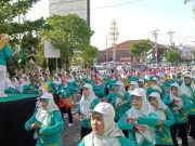 Kali Pertama, Ribuan Peserta Ikuti Giat Massal Fatayat NU Kota Tegal