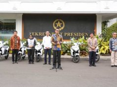 Dukung Transisi Energi Bersih, PLN Serahkan Sertifikat Energi Terbarukan untuk 5 Istana Kepresidenan