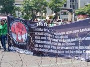 Ratusan Massa ADO Jateng Gelar Aksi Unjuk Rasa Tuntut Kesejahteran Driver Ojol