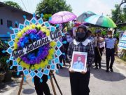 Beri Penghormatan Terakhir, Kakanwil Jateng Pimpin Prosesi Pemakaman Tenisia Agustin