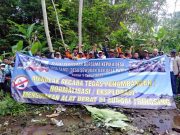 Ratusan Warga Lakukan Aksi Penolakan Penambangan Sungai