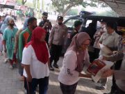 Polres Blora Bagikan Sembako untuk Tukang Becak dan Petugas Parkir