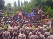 Pengemudi Truk Pasir dan Pemilik Traktor Tolak Kenaikan BBM tolak kenaikan harga BBM