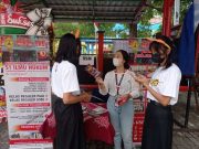 Stan Fakultas Hukum USM di SMKN 4 Semarang Diserbu Pengunjung