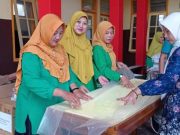 Fatayat Karimunjawa Diarahkan Punya 100 Pembatik