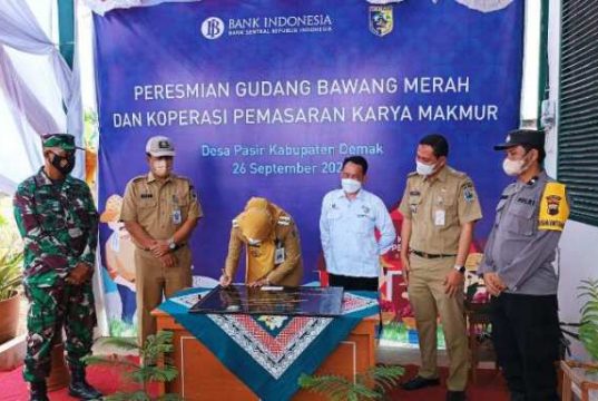 Bupati Demak Resmikan Gudang Bawang Merah Bantuan Bank Indonesia